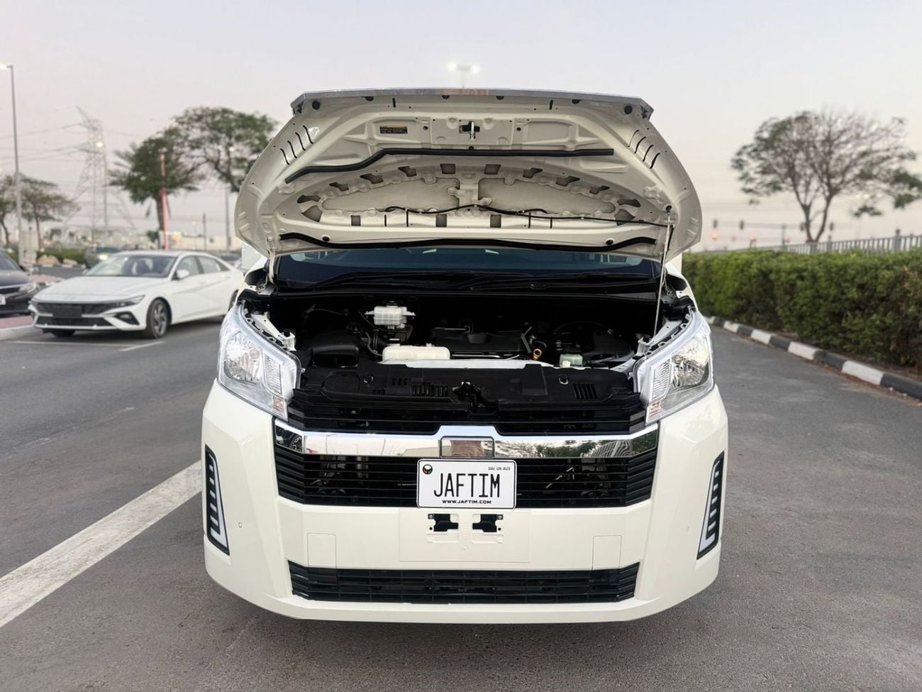 Toyota Hiace PANEL VAN | 2020 | RHD | 2.8L DIESEL ENGINE | AUTOMATIC TRANSMISSION | 5 SEATERS