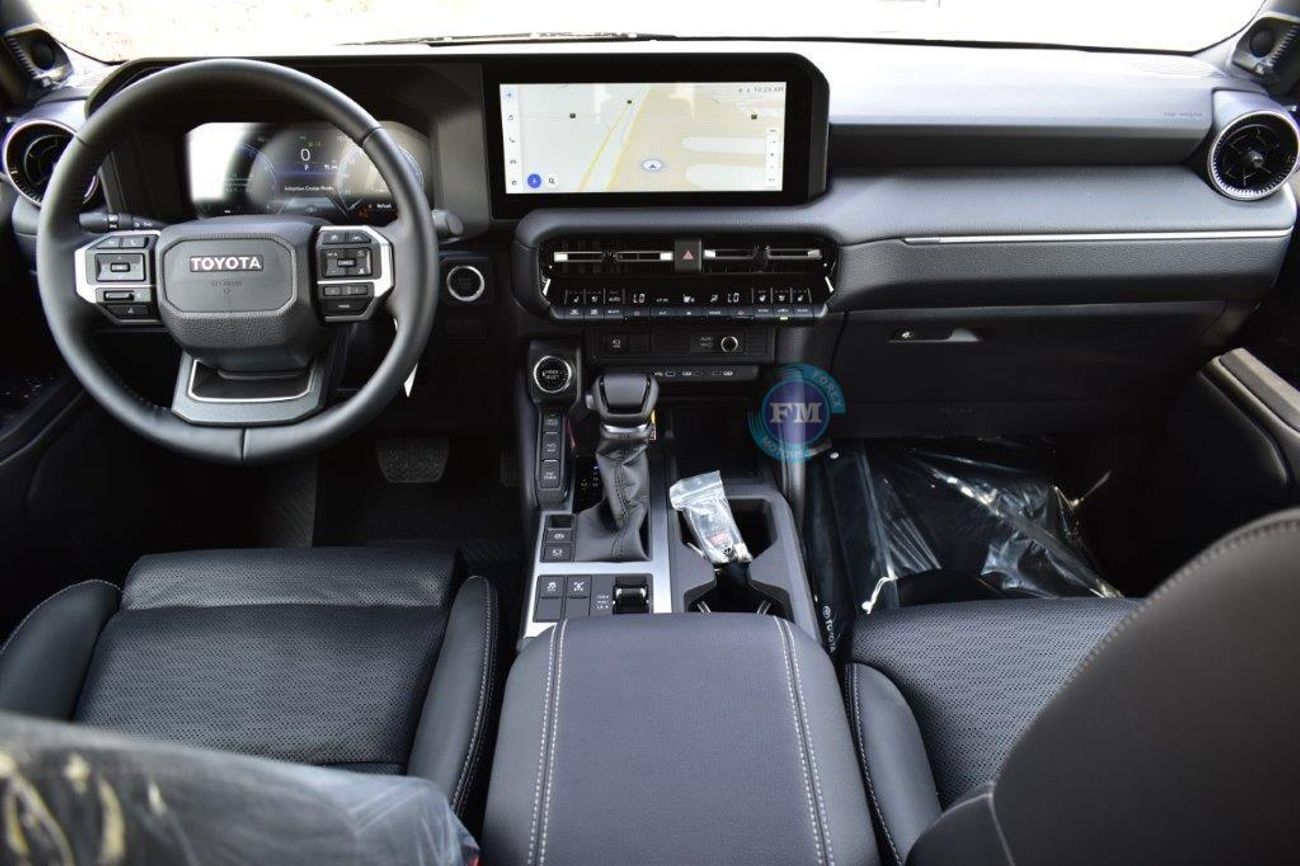 تويوتا برادو Luxury 2.4L Petrol 7 Seat Automatic