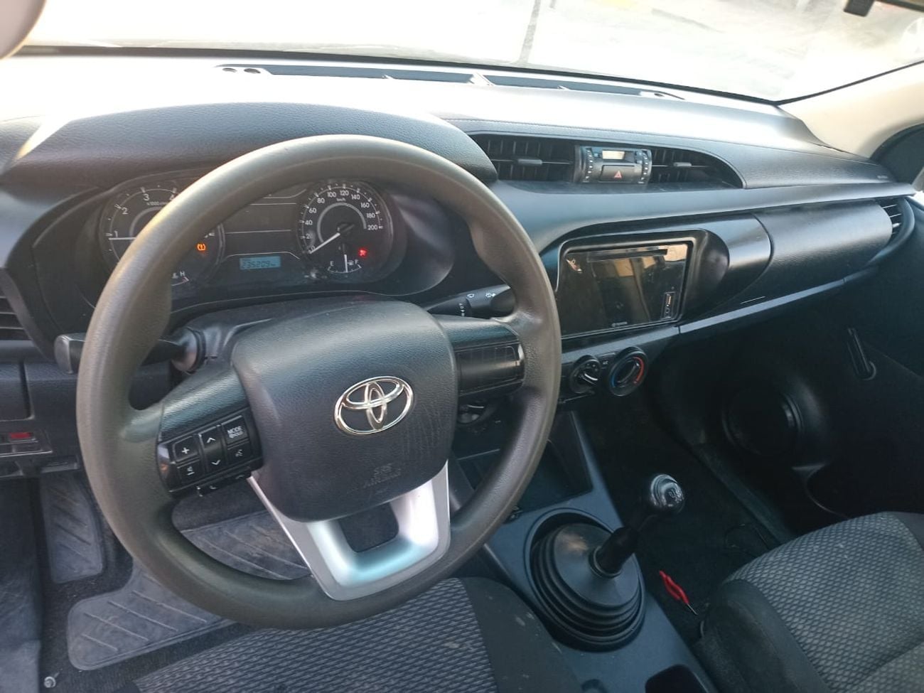 تويوتا هيلوكس DC 2.4L 4WD DIESEL MANUAL TRANSMISSION