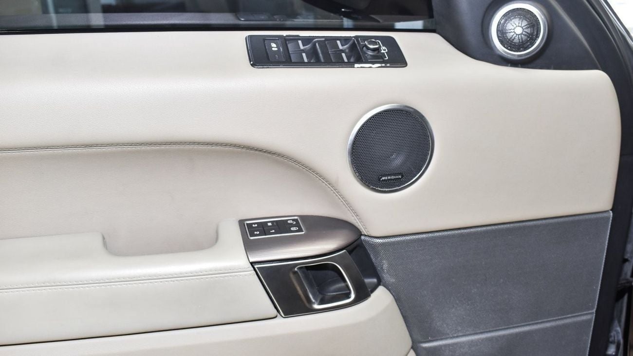 Land Rover Range Rover Sport SUPERCHARGED With Supercharged Badge