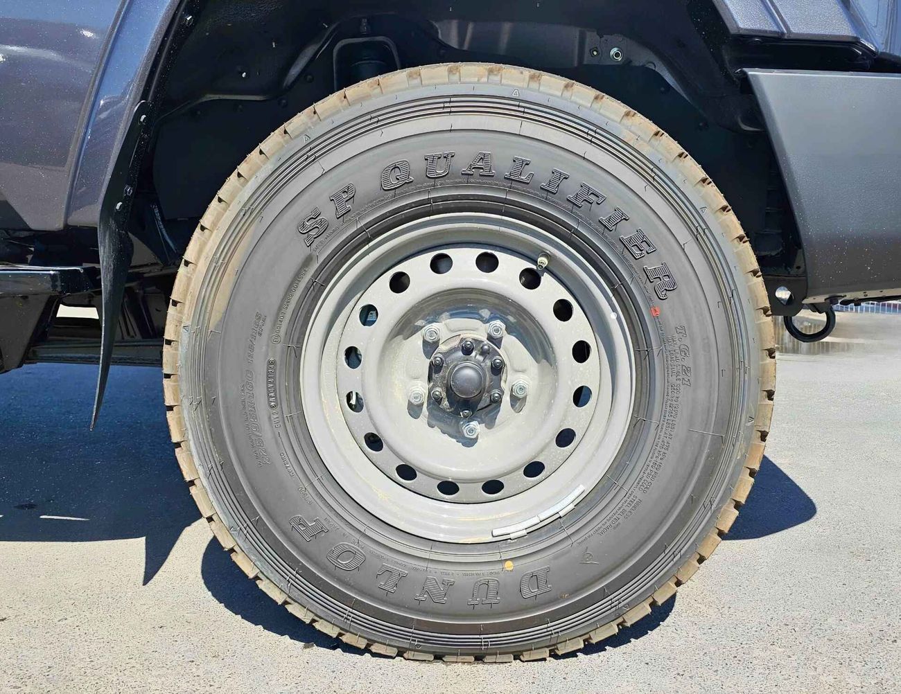 تويوتا لاند كروزر بيك آب LC79 / SC STD / 4.0L V6 PETROL / A/T / DIFF LOCK / SNORKEL (CODE #  LC79)