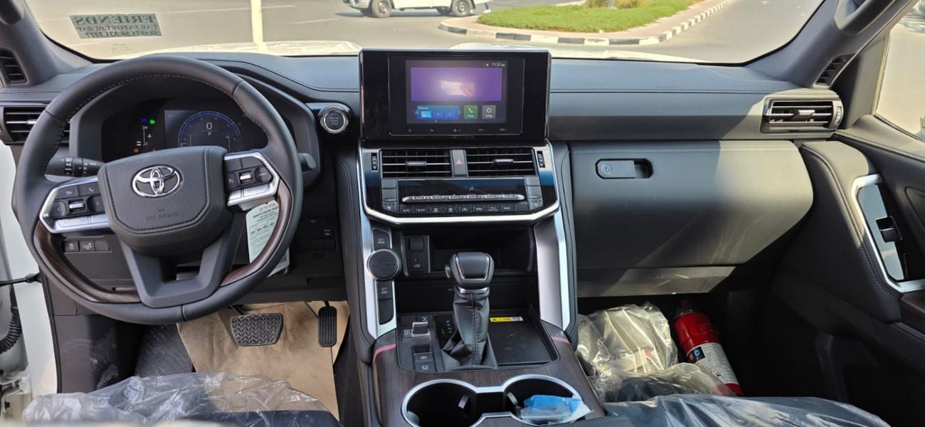 تويوتا لاند كروزر INSIDE BLACK 4.0