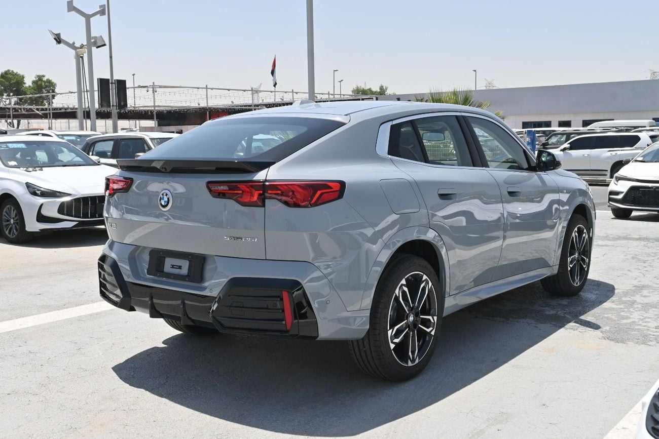 بي أم دبليو X2 BMW X2 sDrive 25i 2.0L Turbo, M Sport ENGINE: 2.0L CYLINDER: 4 Cylinder  POWERTRAIN: Turbo DRIVE: FW