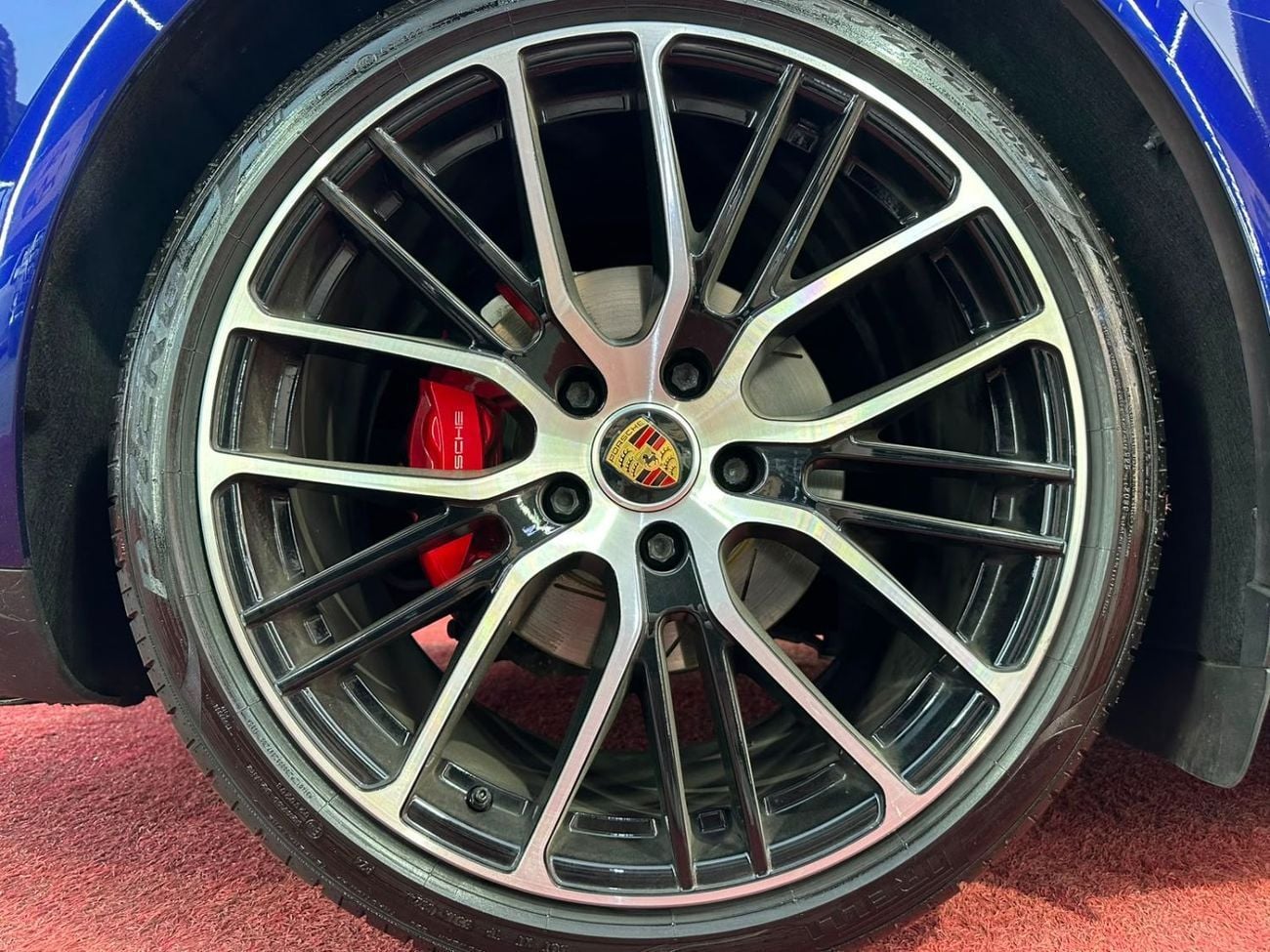 Porsche Panamera 4