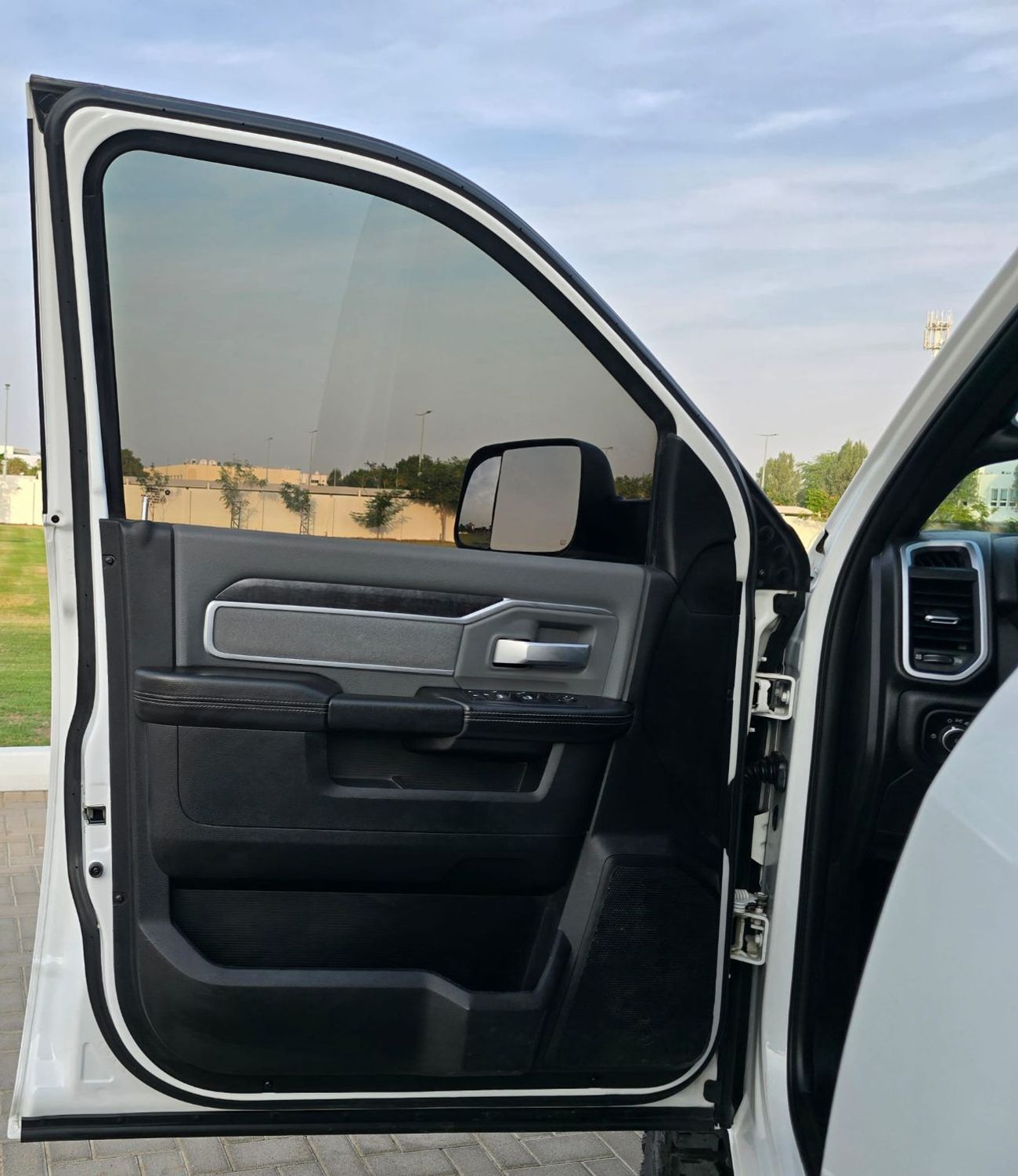 Dodge Ram Van 2500 heavy duty turbo diesel bighorn 6.7L