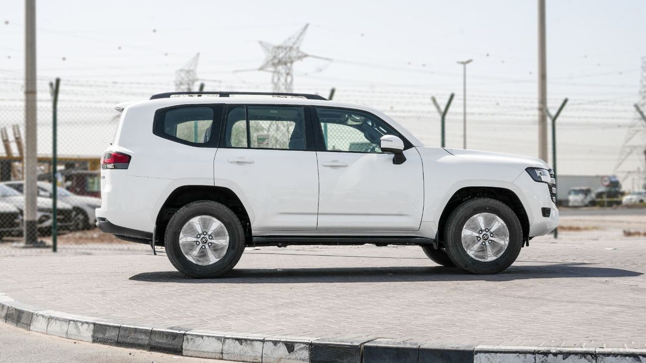 Toyota Land Cruiser 2025 Toyota Land Cruiser GXR 4.0L AT Petrol (White-Black)