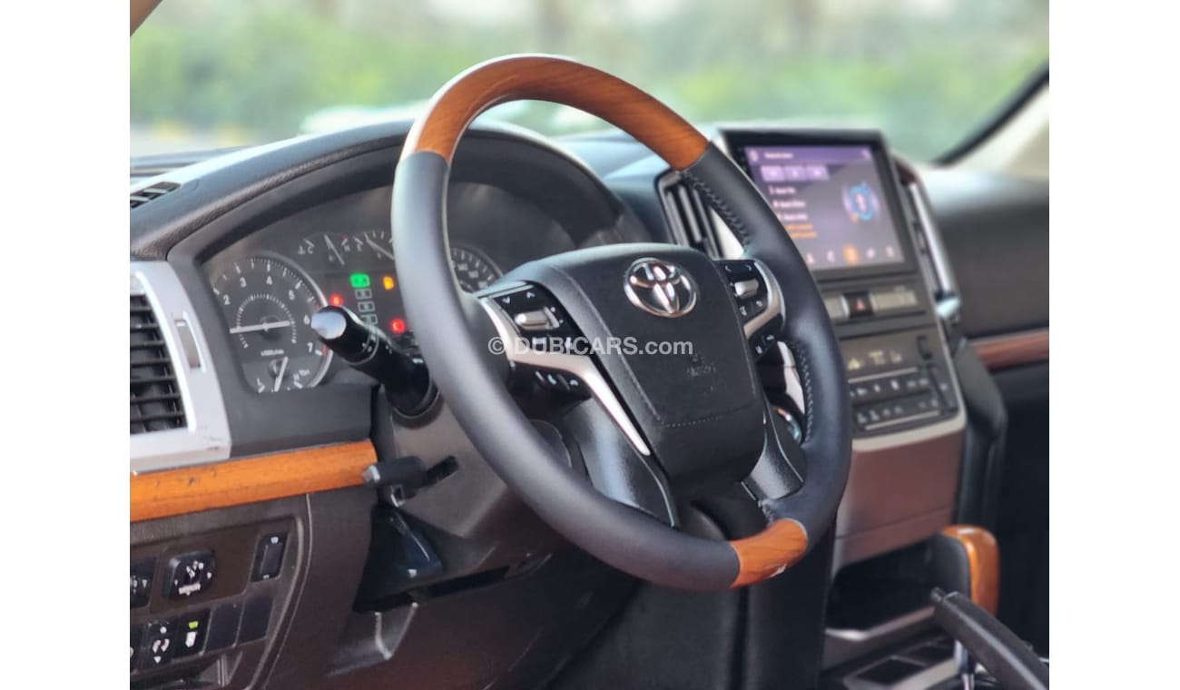 تويوتا لاند كروزر GX.R V8 upgrade 2021