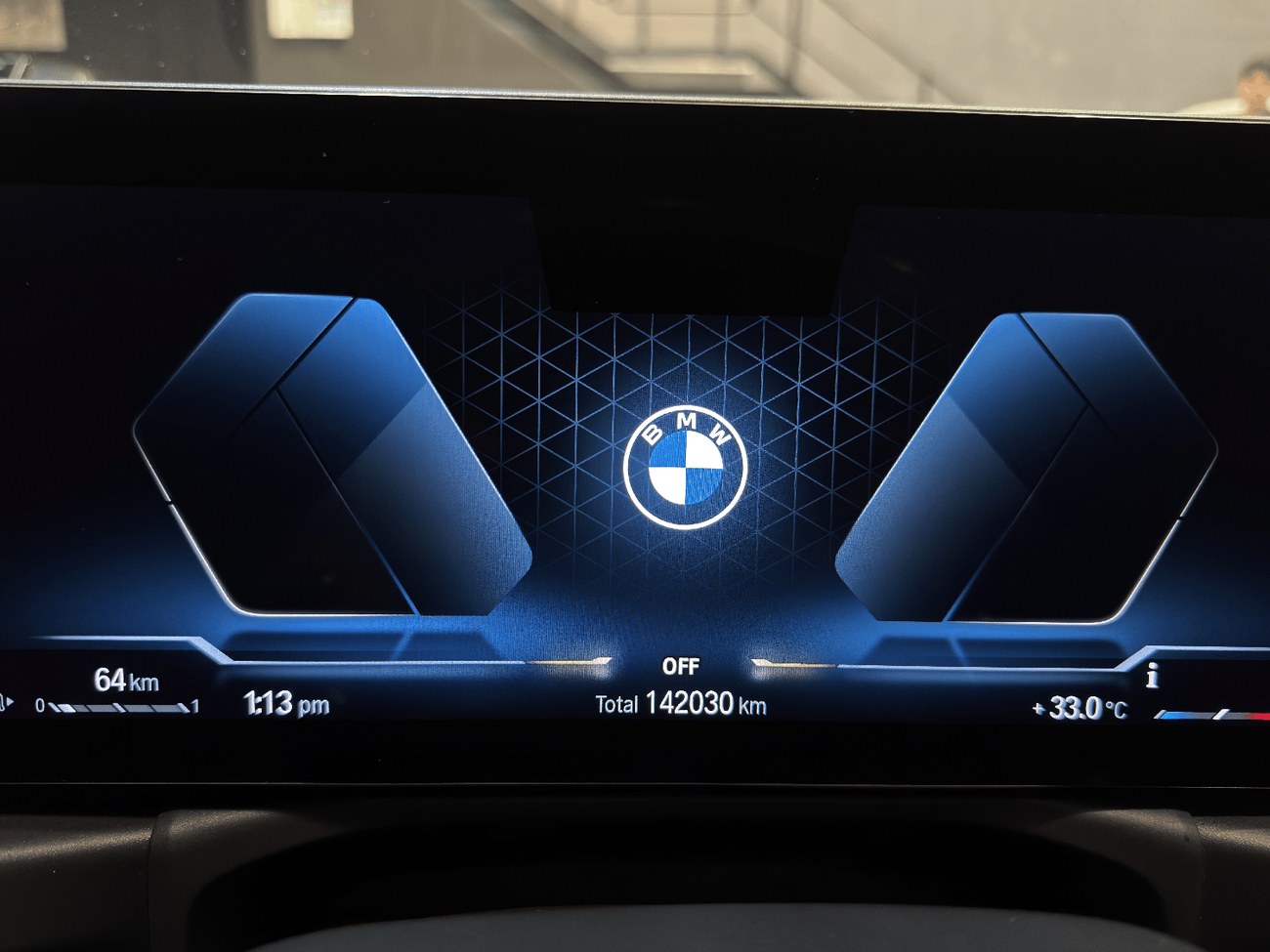 BMW 330i M SPORT