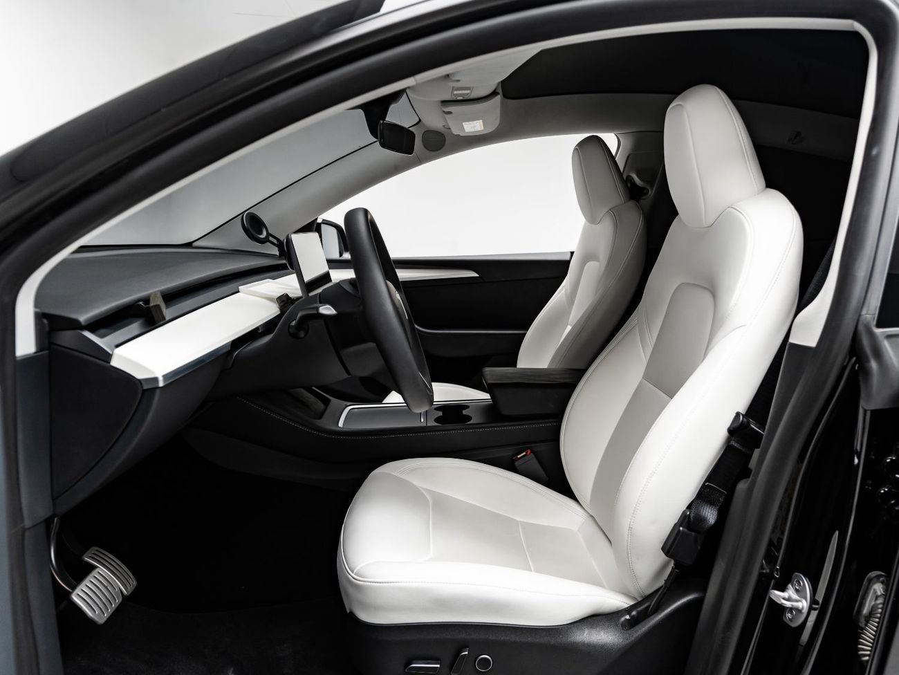 Tesla Model Y Performance (AWD) 2024 Tesla Model Y Performance, 75kWH, 4WD, 527bhp, 1 Speed Auto