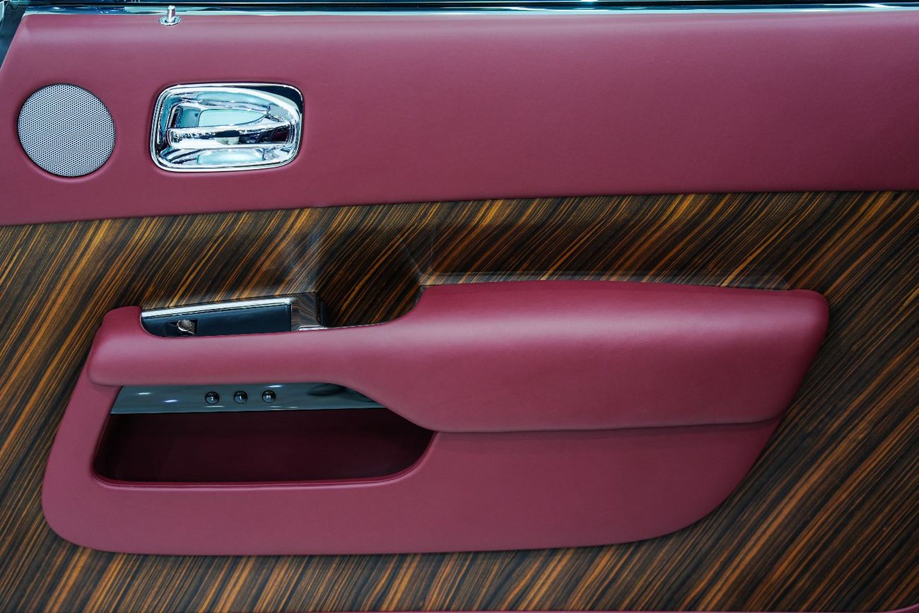 رولز رويس واريث 2019 Rolls Royce Wraith, Two-Tone Exterior, Canadel Panelling Trim, Very Low Mileage