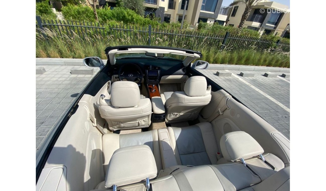 لكزس IS 300 Lexus IS 300C || GCC || Hard top Convertible || Very Well Maintained