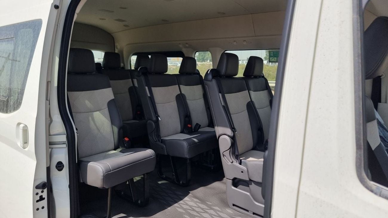 Toyota Hiace GL -High Roof Commuter 3.5L M/T