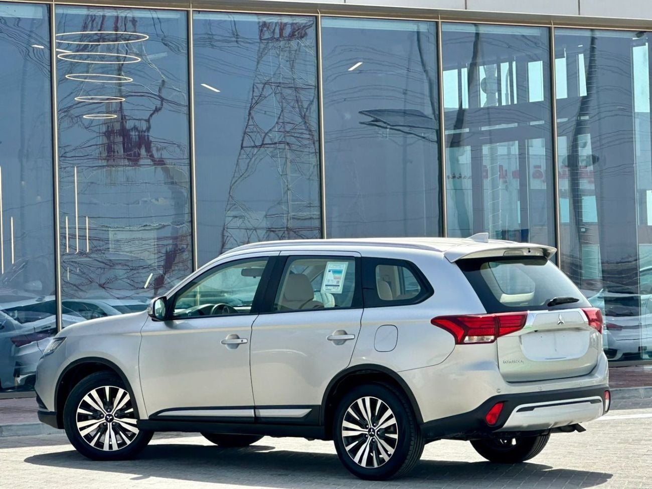 ميتسوبيشي آوتلاندر GLX 2.4L