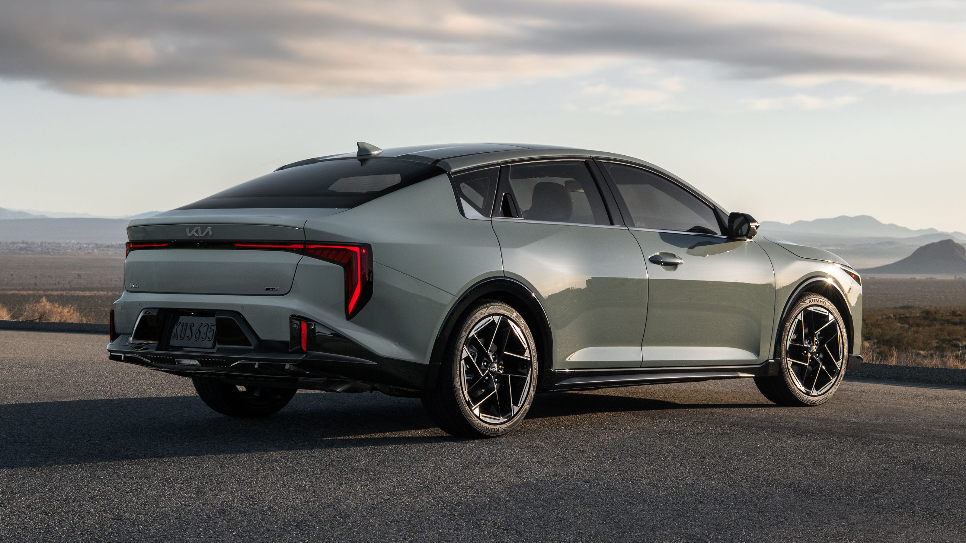 Kia K4 exterior - Rear Left Angled