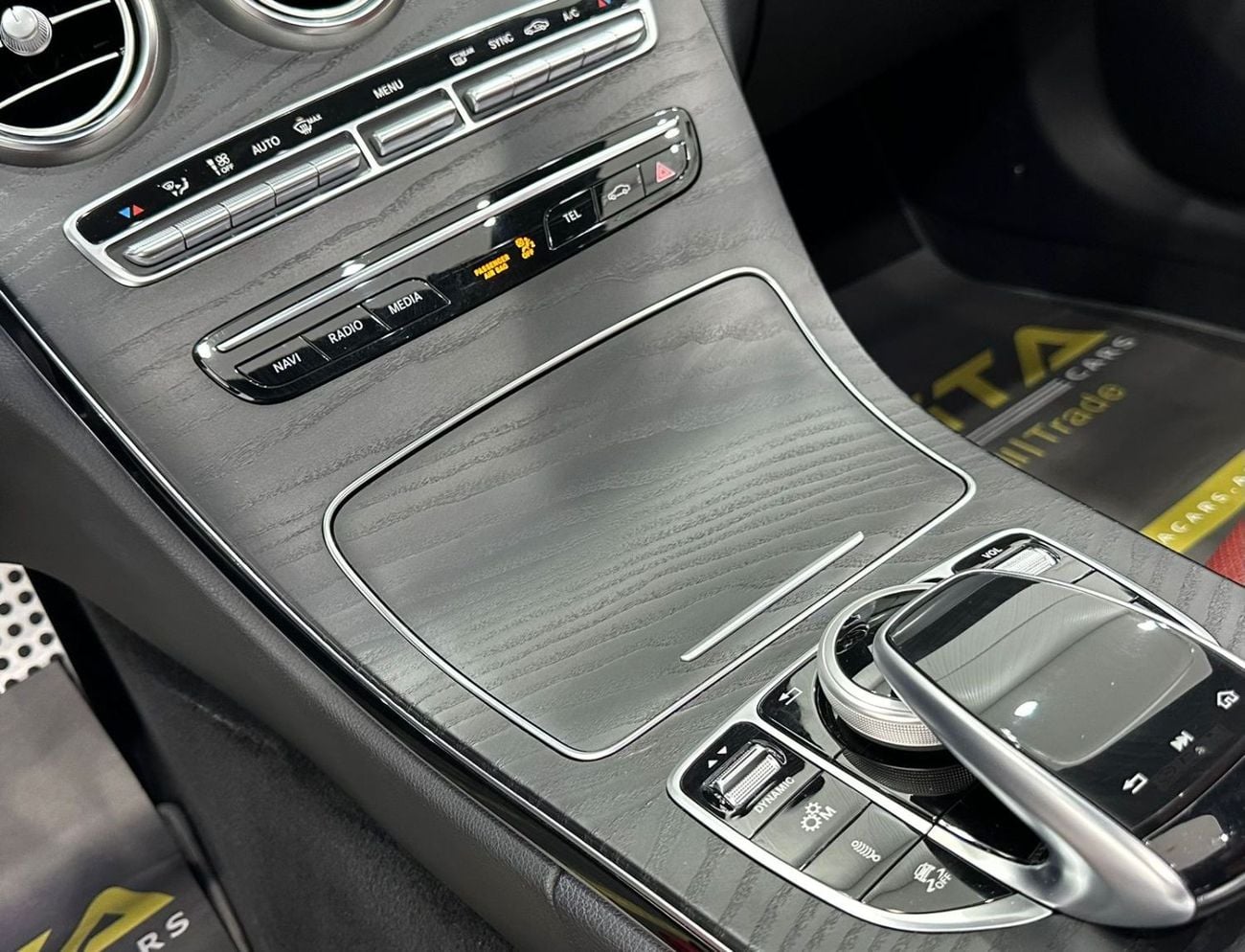 مرسيدس بنز سي 43 ايه ام جي 2019 Mercedes C 43, June 2025 Warranty, Full Agency Service History, GCC