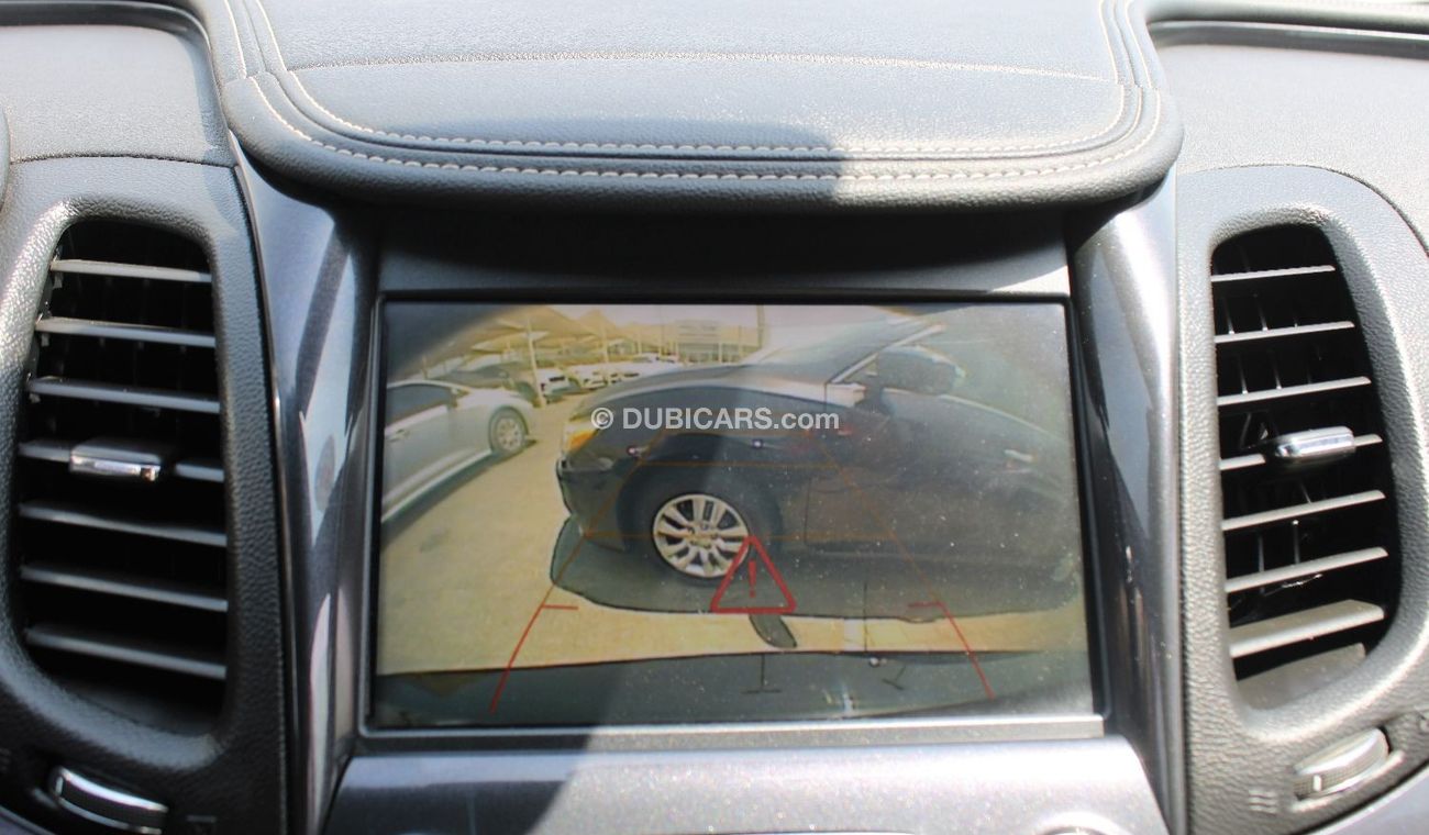 شيفروليه إمبالا بريمير خالية من الحوادث - خليجي - رقم واحد الفل - السيارة بحالة الوكالة من الداخل والخارج