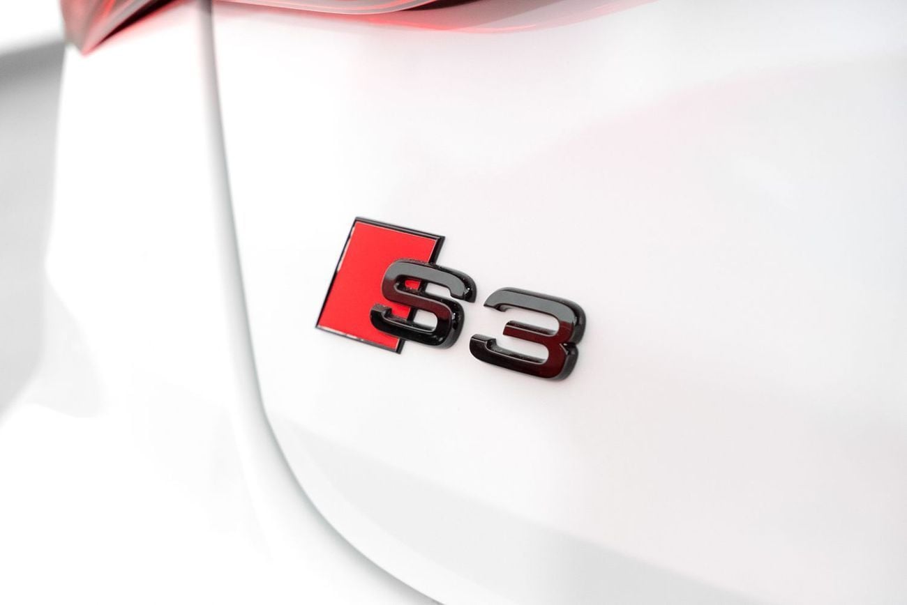Audi S3 SRT8 TFSI quattro 2.0L Sedan