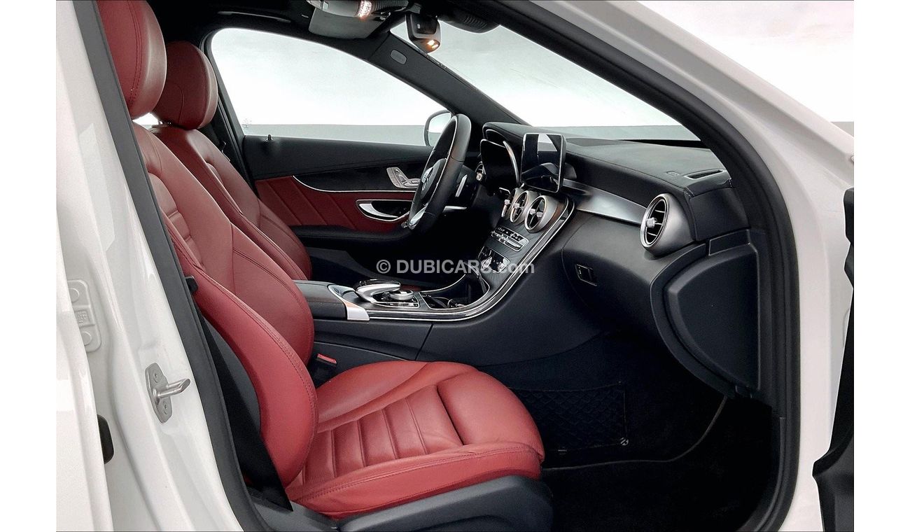 Mercedes-Benz C 200 Premium (AMG Line)