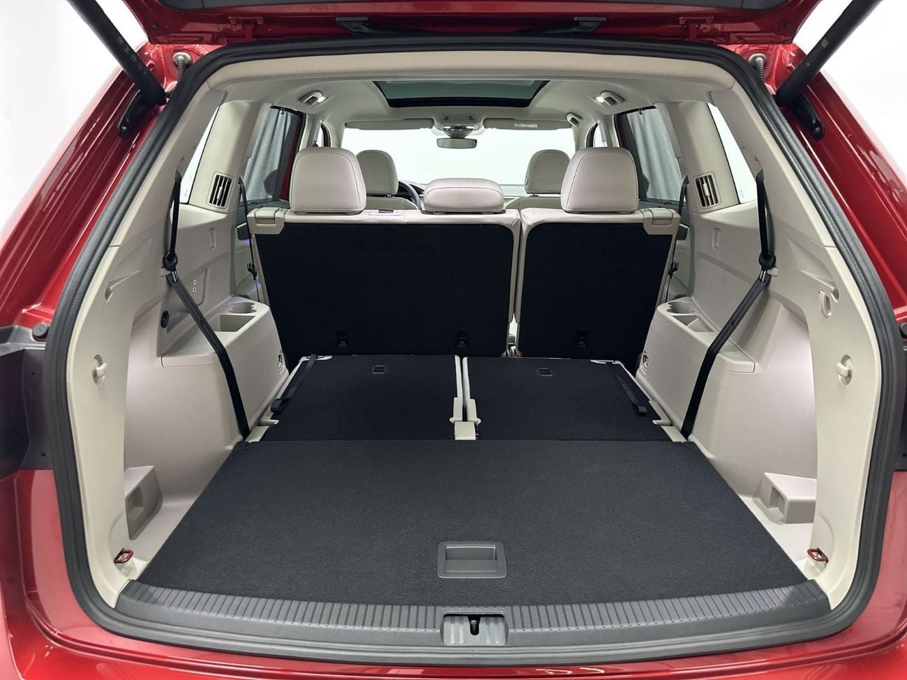 فولكس واجن تيرامونت Comfortline 3.6L Comfortline 2L (Ref#38430) - 29,100 AED SAVINGS from New Car