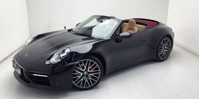 Porsche 911 Carrera 4 3.0L (444 HP) Convertible