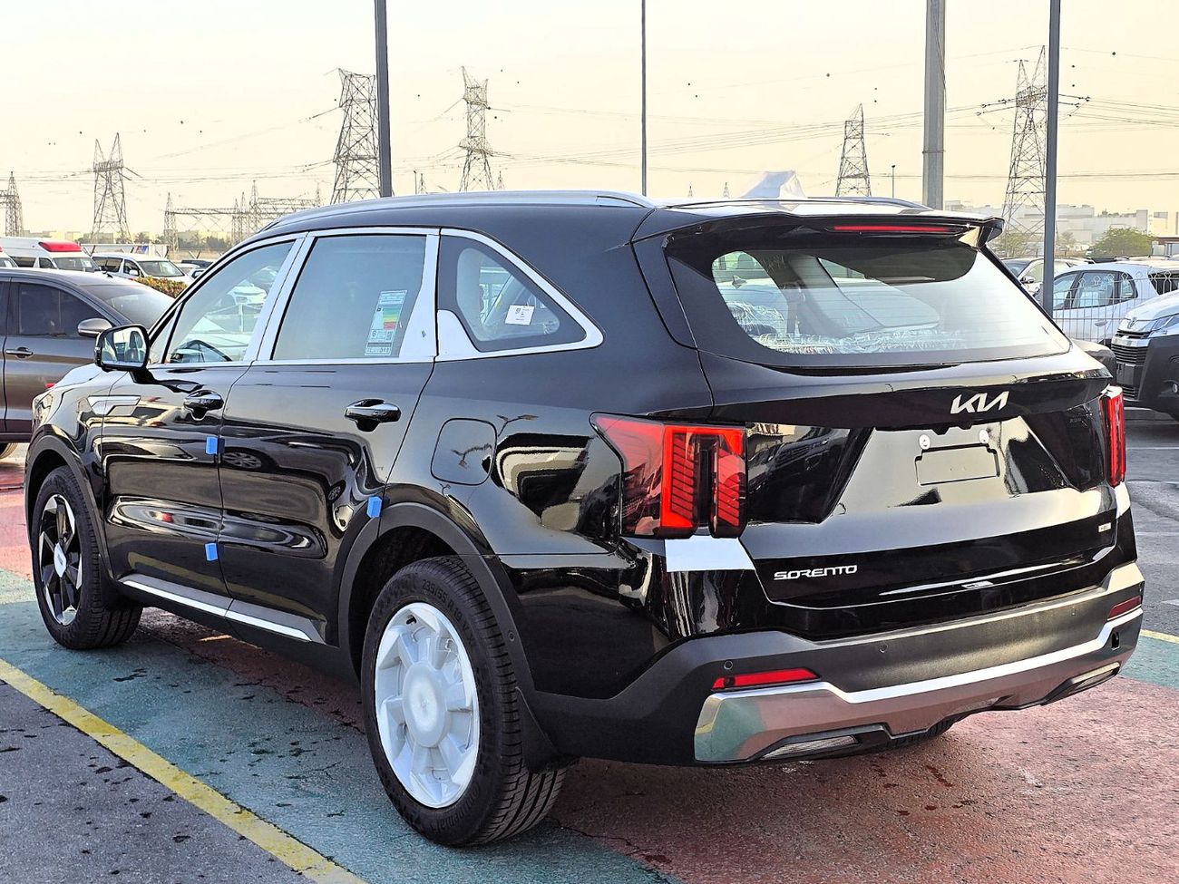كيا سورينتو KIA SORENTO MQ4 HEV AT 7P 1.6L SUV AWD 5Doors black color 2026 Model