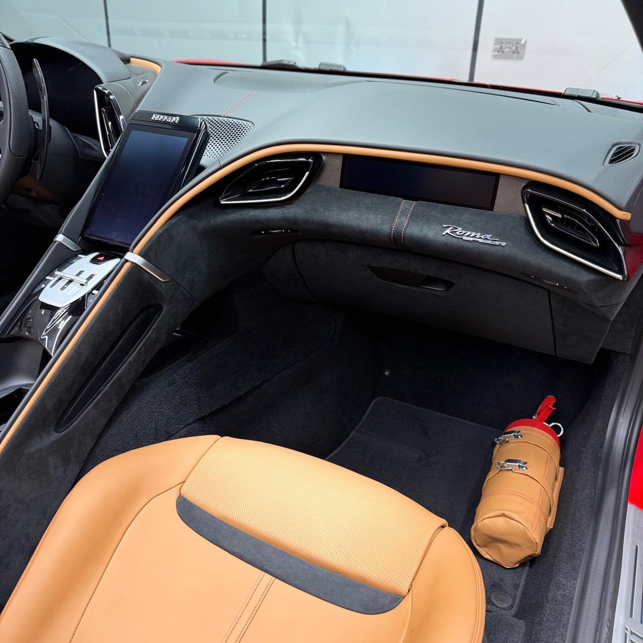 فيراري روما Spider | Brand New | GCC Specs with 5 years warranty and 7 years service contract | Latest Ferrari C