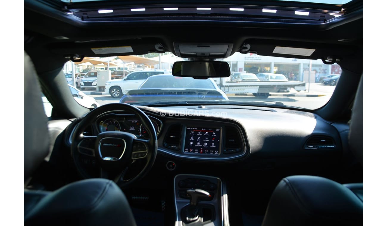 Dodge Challenger CHALLENGER SXT PLUS//SUN ROOF//BLIND SPOT//BIG SCREN//AIR BAGS