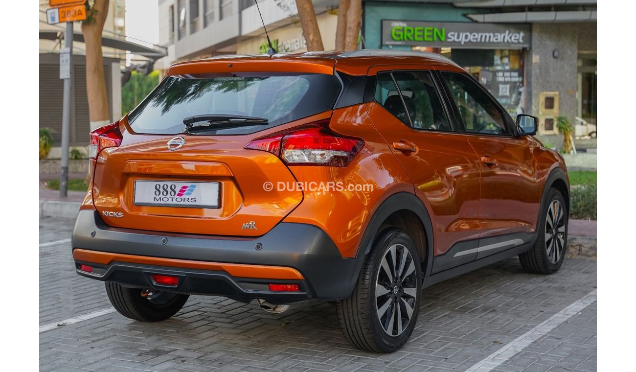 Used SV 1.6L 2020 NISSAN Kicks SV Plus FWD 2020 for sale in Dubai 790227