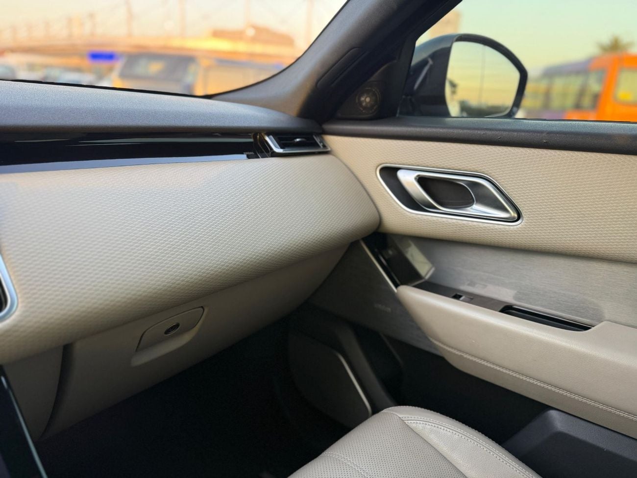 Land Rover Range Rover Velar P250 R-Dynamic SE 2.0L