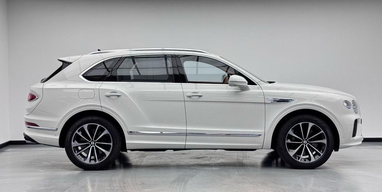 Bentley Bentayga *Brand New* 2024 Bentley Bentayga V8, 2028 Bentley Warranty + Service Pack, Delivery Kms, GCC