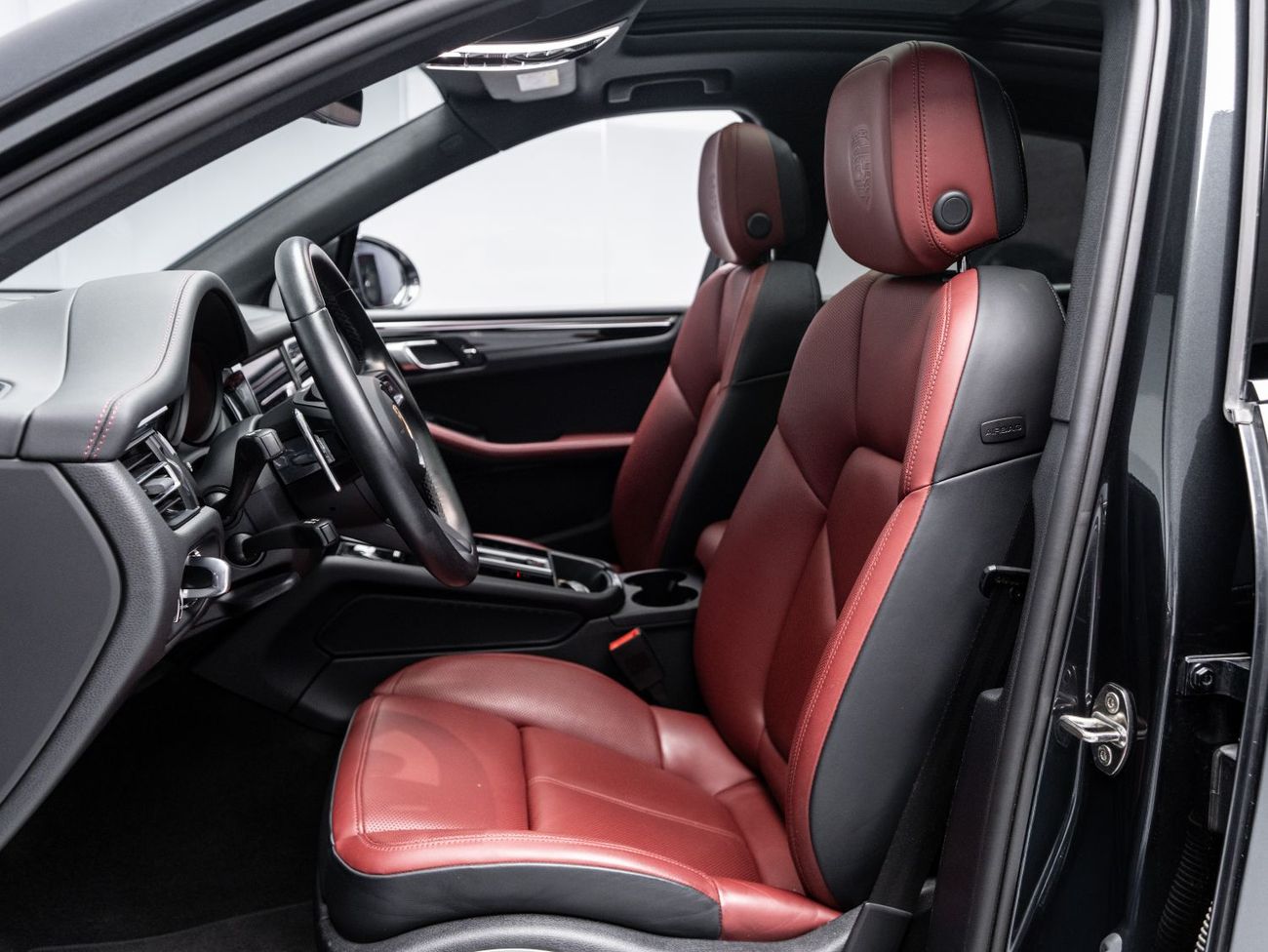 بورش ماكان S 2023 PORSCHE MACAN S| WARRANTY 2026 | THE BLACKLINE STANDARD