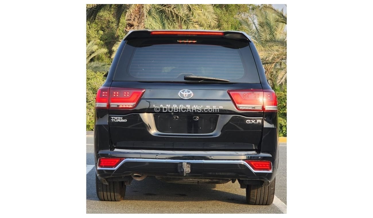 Toyota Land Cruiser V6  facelifted