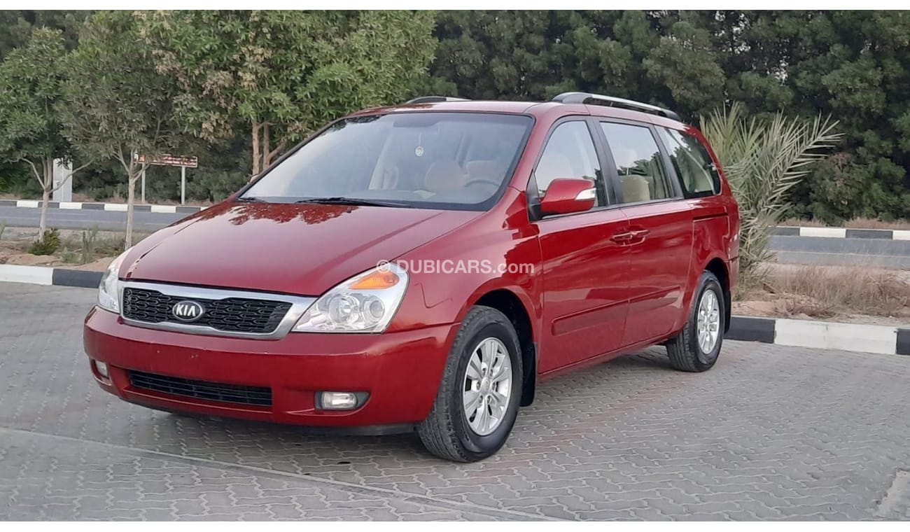 Used Kia Carnival 2015 With sunroof Ref 85 2015 for sale in Sharjah