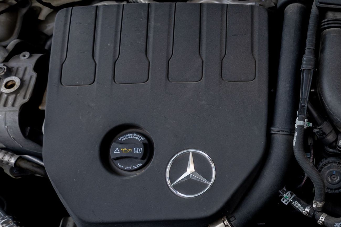 Mercedes-Benz GLA 200 Premium 1.4L