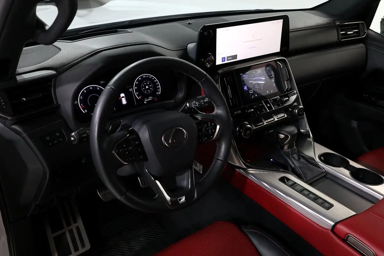 Lexus LX600 F SPORT | GCC SpecsI ALFUTTAIM WARRANTY | PERFECT CONDATION I FREE ACCIDENTS