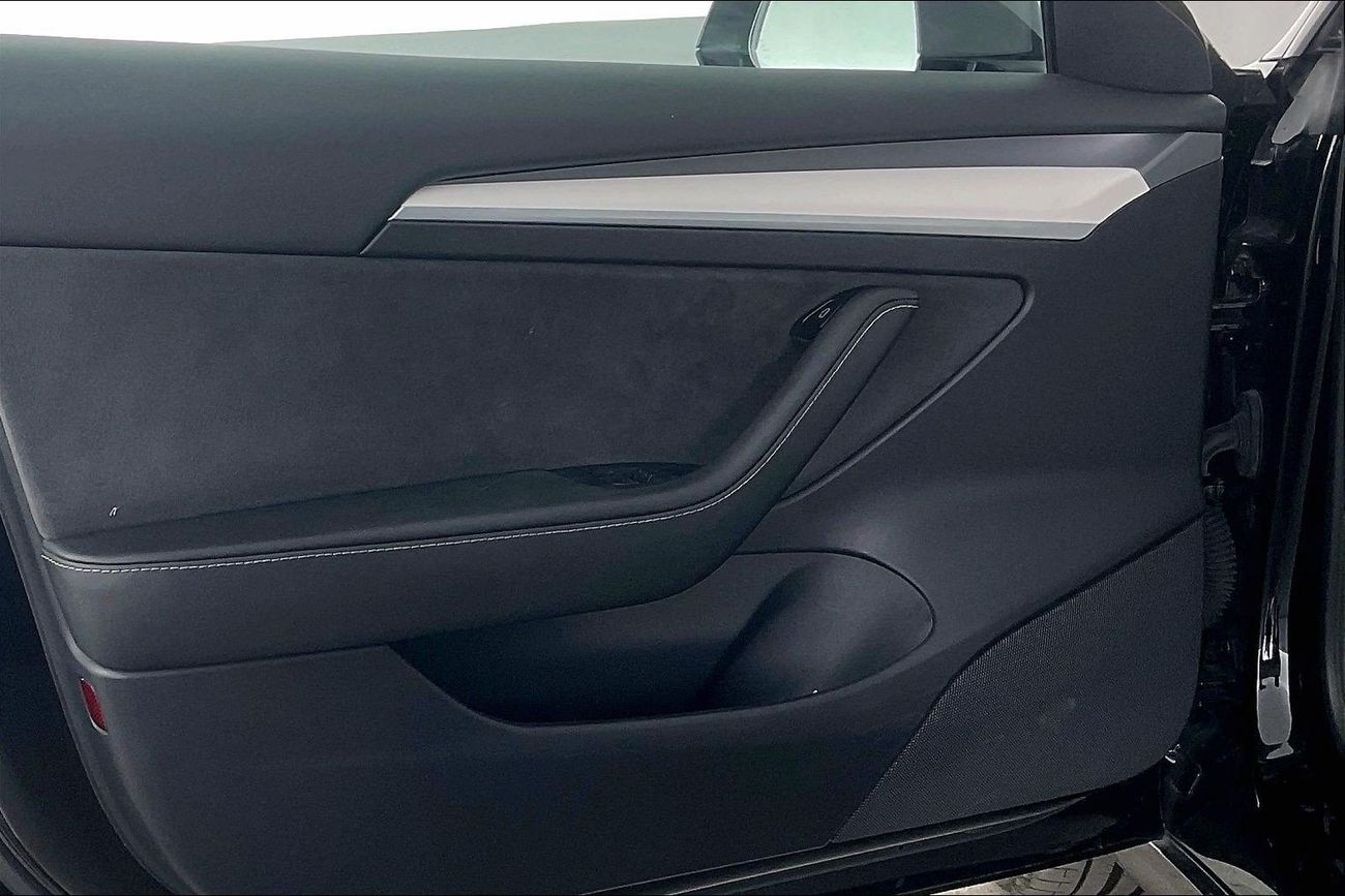 تسلا موديل 3 Performance (Dual Motor) | National Day Celebration | شامل الضمان | 0 ﺪﻔﻋﺓ ﺃﻮﻟﻯ