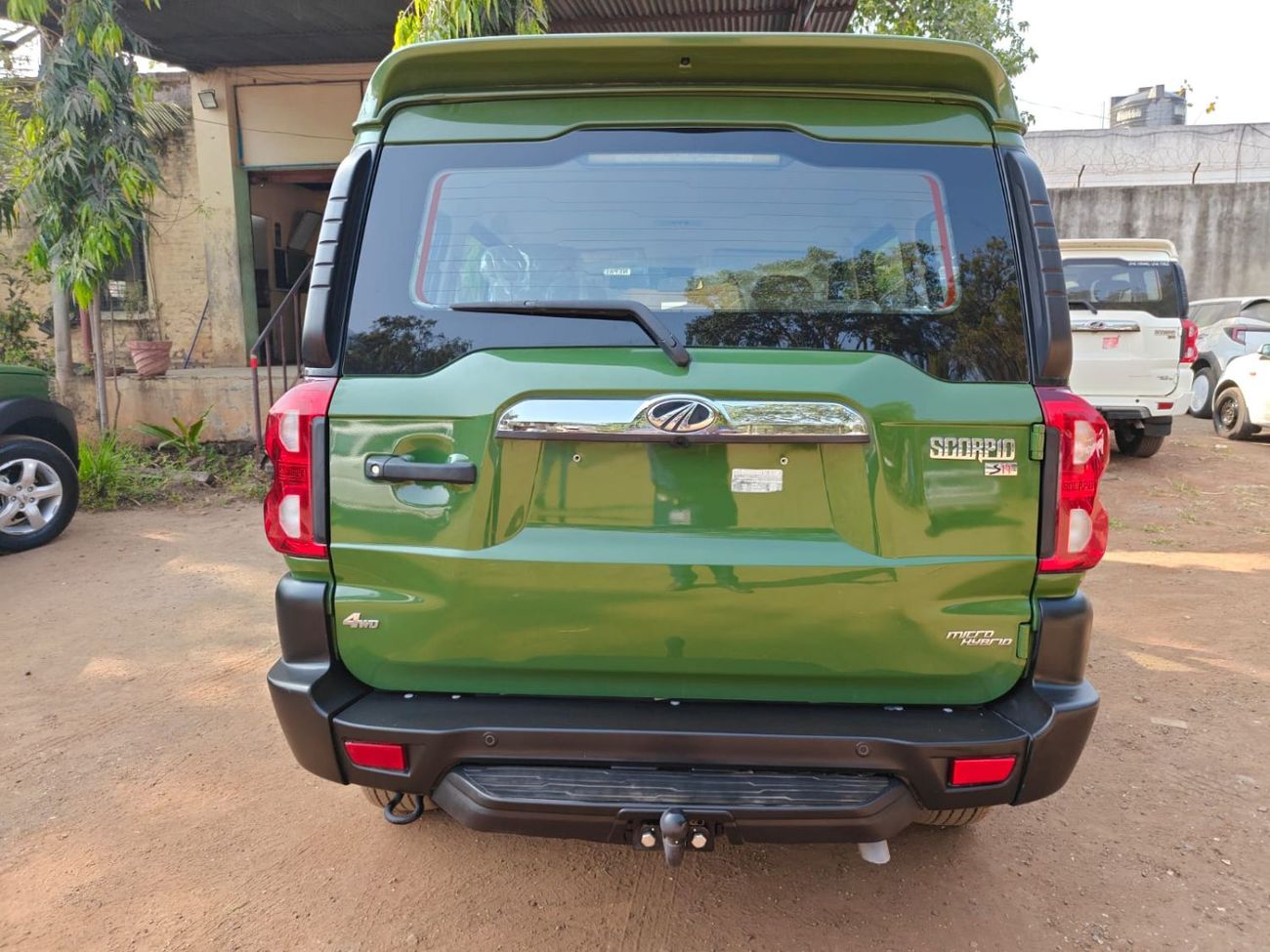 Mahindra Scorpio Mahindra Scorpio Classic S11 4W RHD TOP MODEL DIESEL ENGINE MY 23 Model Military Green Color (RIGHT 
