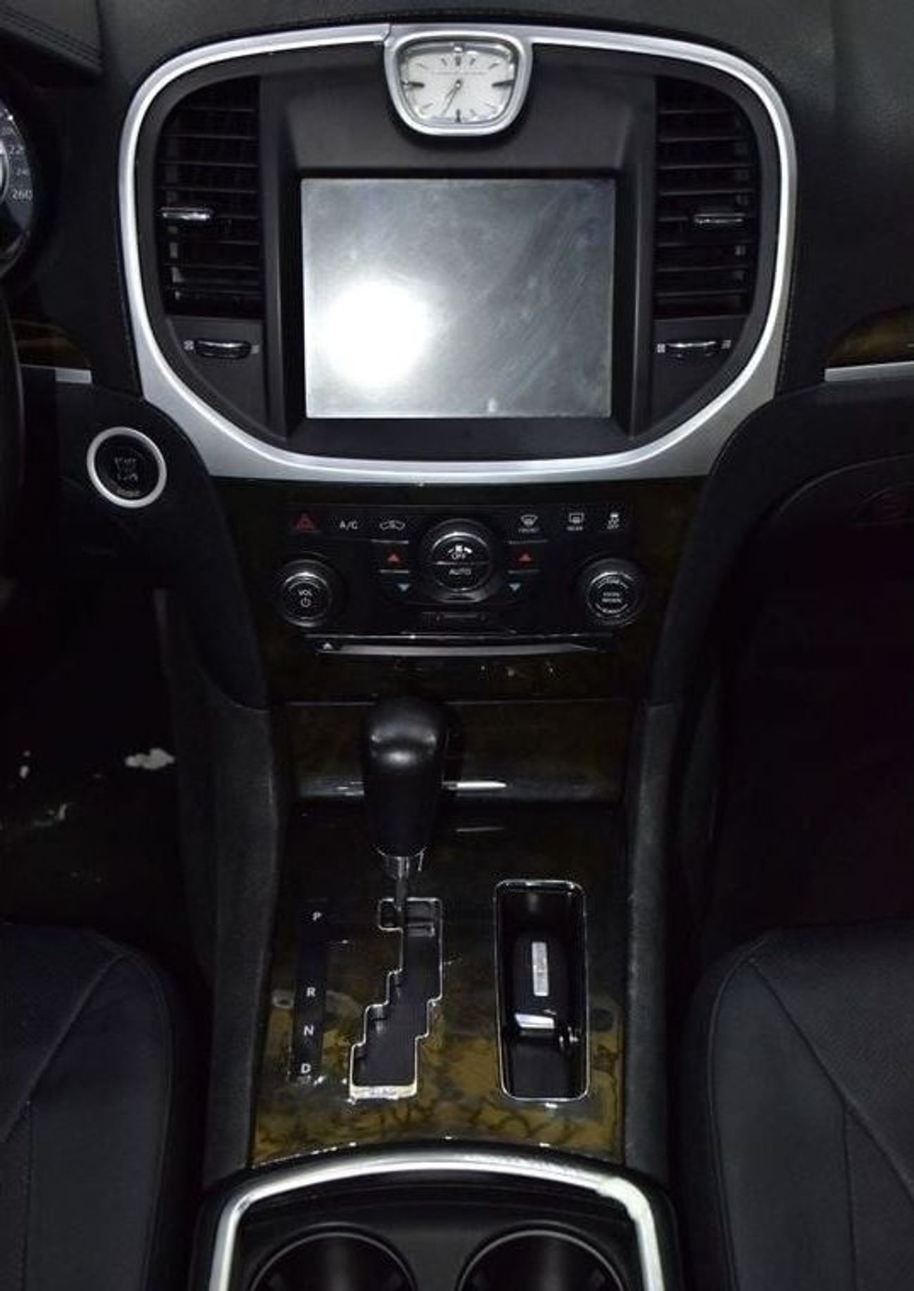 كرايسلر 300C EXCELLENT DEAL for our Chrysler 300c ( 2012 Model ) in Red Color GCC Specs