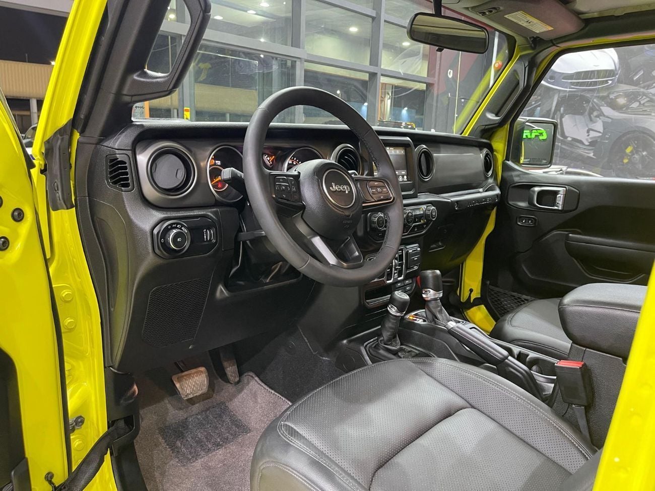 Jeep Wrangler Unlimited SPORT 3.6L A/T