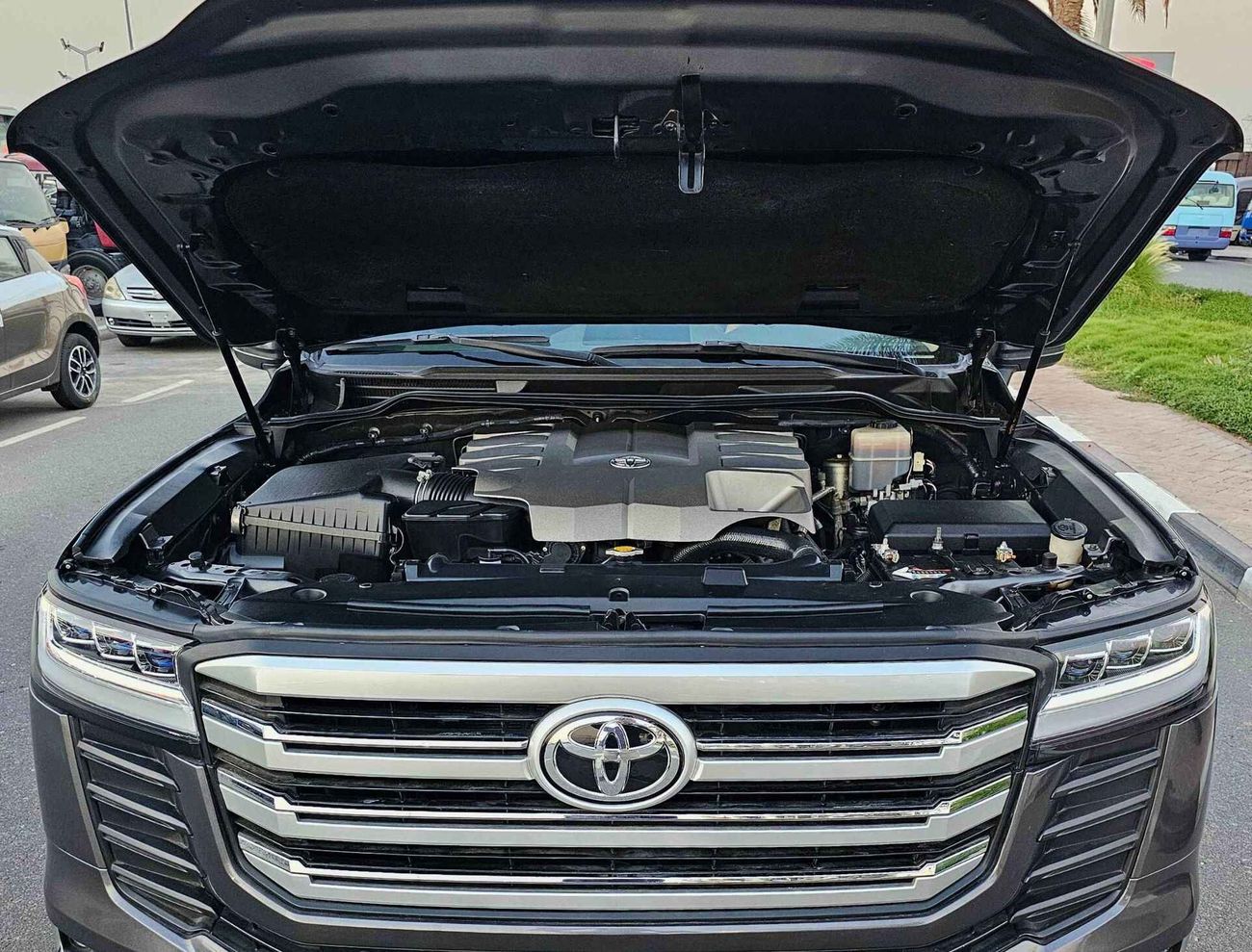 تويوتا لاند كروزر VXR V8/ 2022 SHAPE/ FULL OPT/ LOT#45021