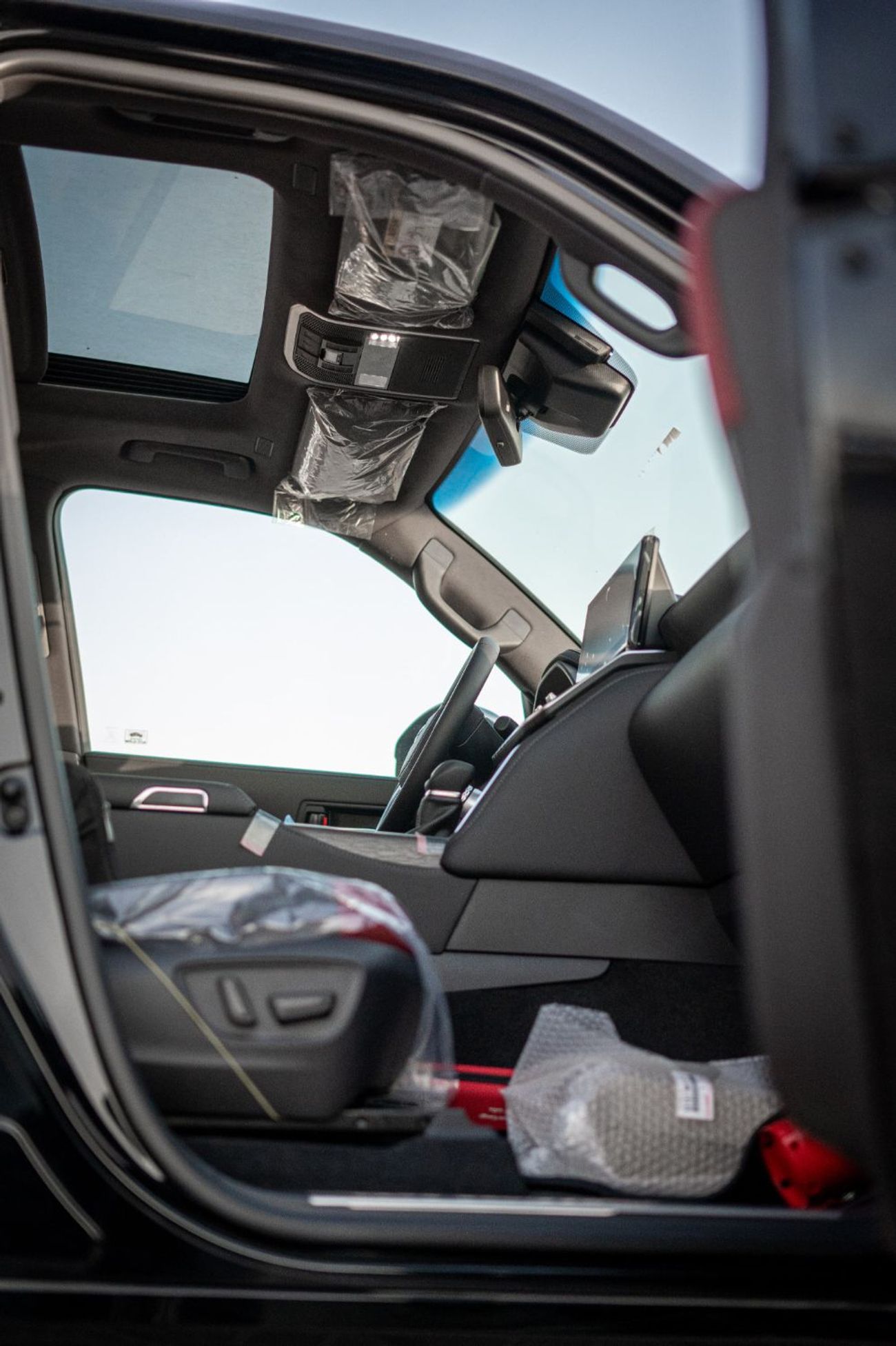 تويوتا لاند كروزر 3.3L DIESEL VXR FULL OPTION WITH RADAR