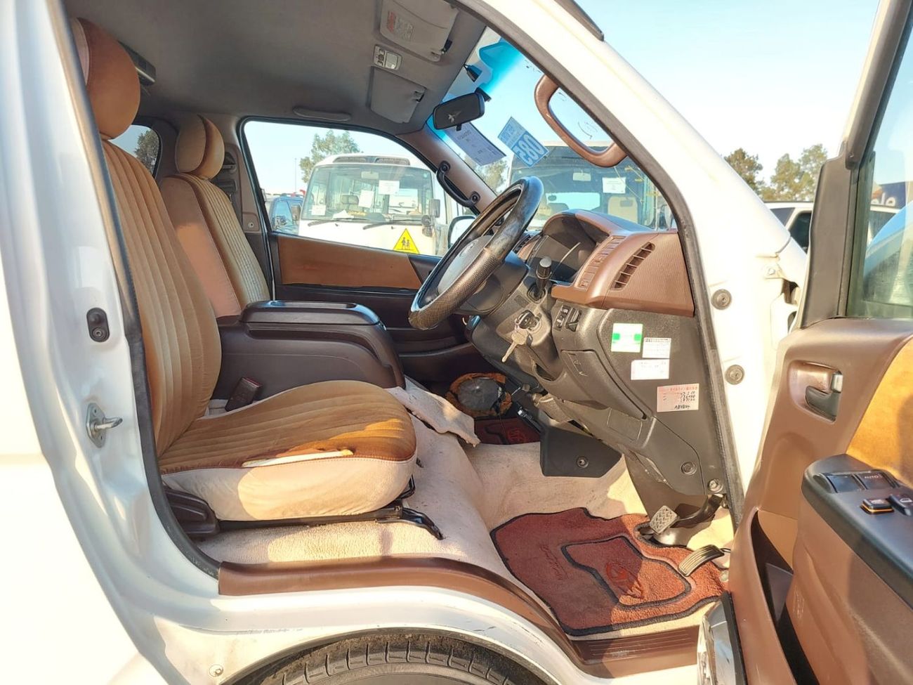 Toyota Hiace (RAMADAN OFFER) TOYOTA HIACE VAN RHD 2006 MODEL 2.0 L PETROL AUTOMATIC(PM41002)