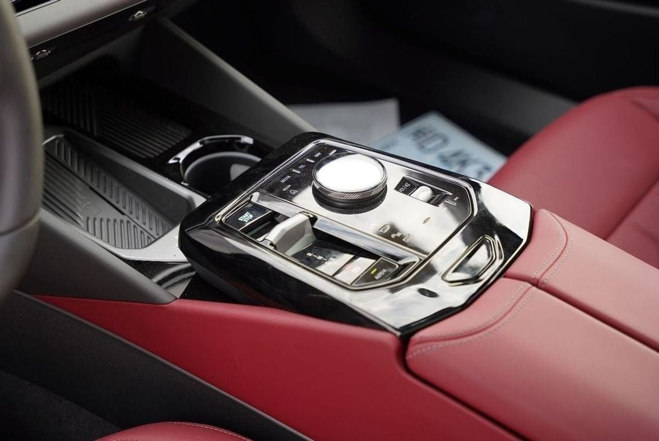 BMW i5 2024 BMW i5 e-Drive 35L M-Sport package RWD 0km