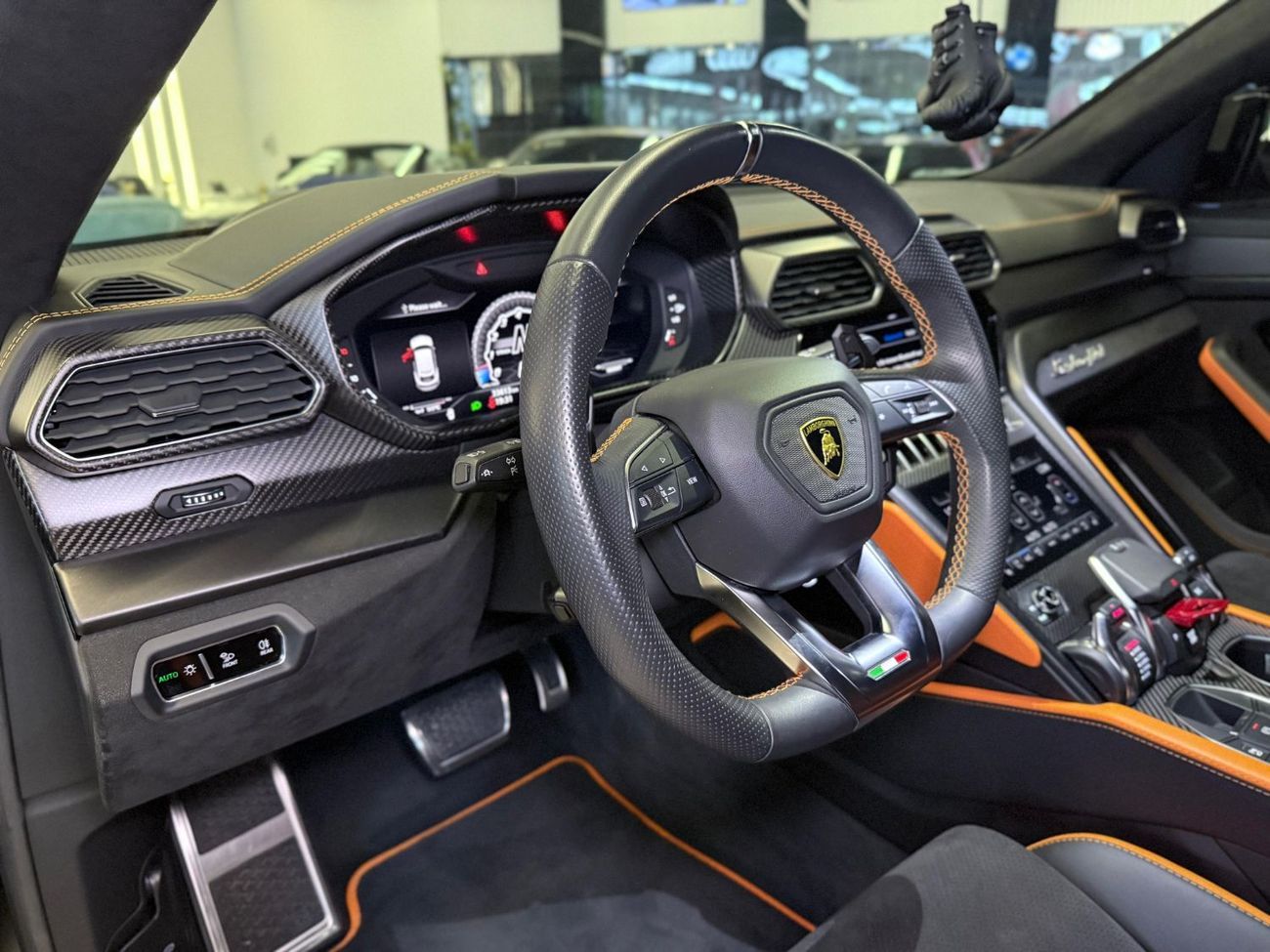 لامبورغيني اوروس STD 4.0T V8