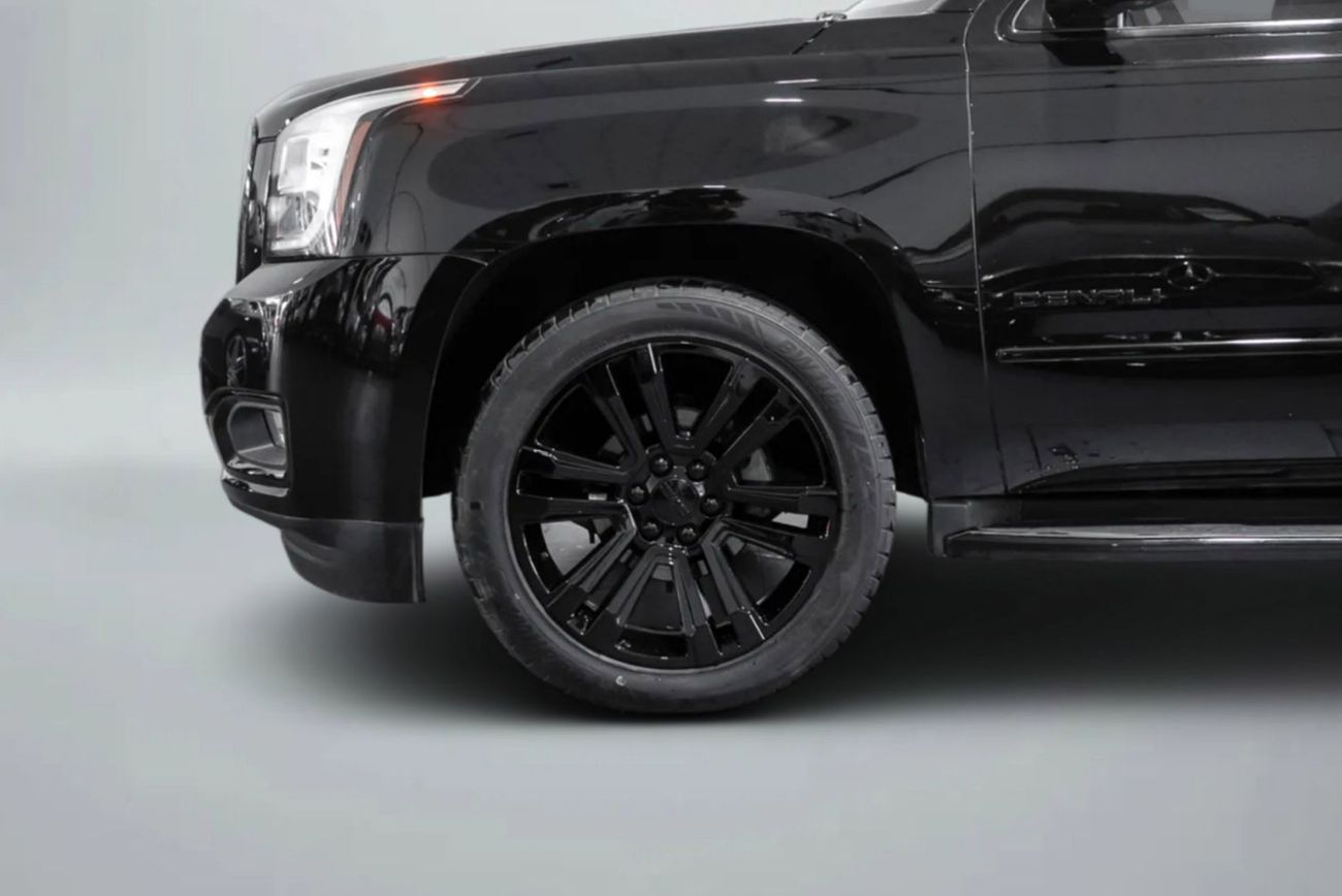 GMC Yukon Denali 6.2L (8 Seater)