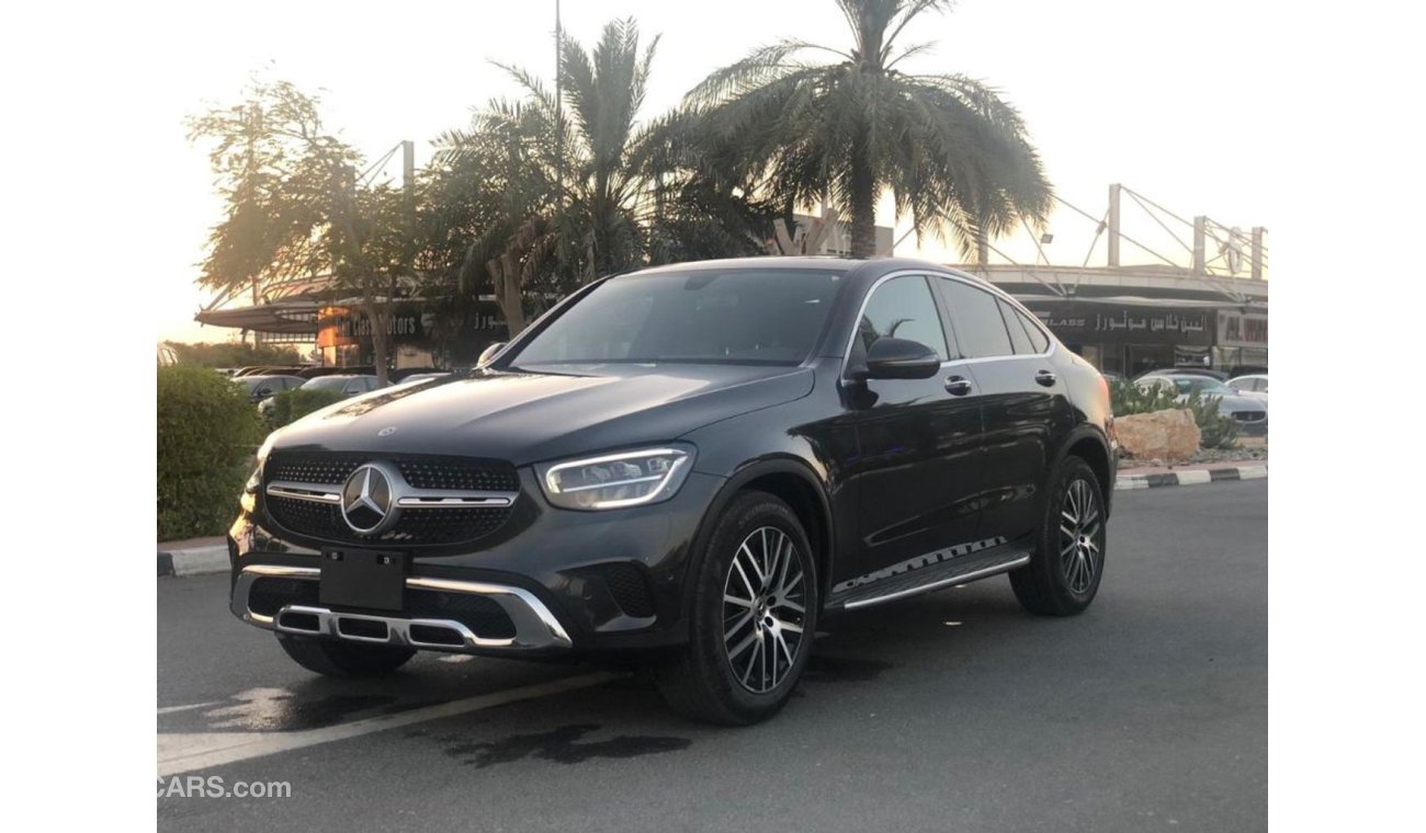 مرسيدس بنز GLC 300 2020 Mercedes-Benz GLC 300 4MATIC, 2.0L, GCC 0km