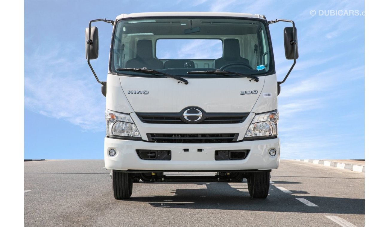 Hino 700 714 Chassis with Power Windows , CD Player and Bench Seats