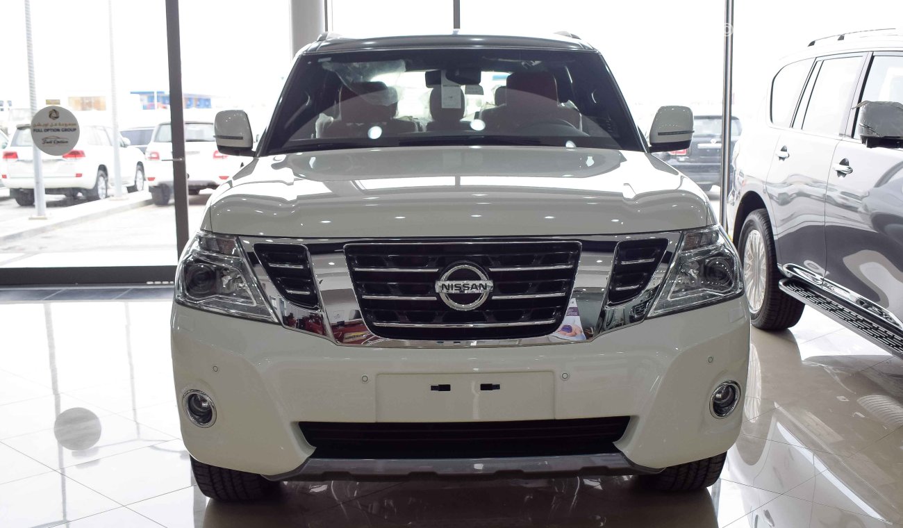 Nissan Patrol تيتانيوم بمواصفات خاصة اضاءه بالسقف