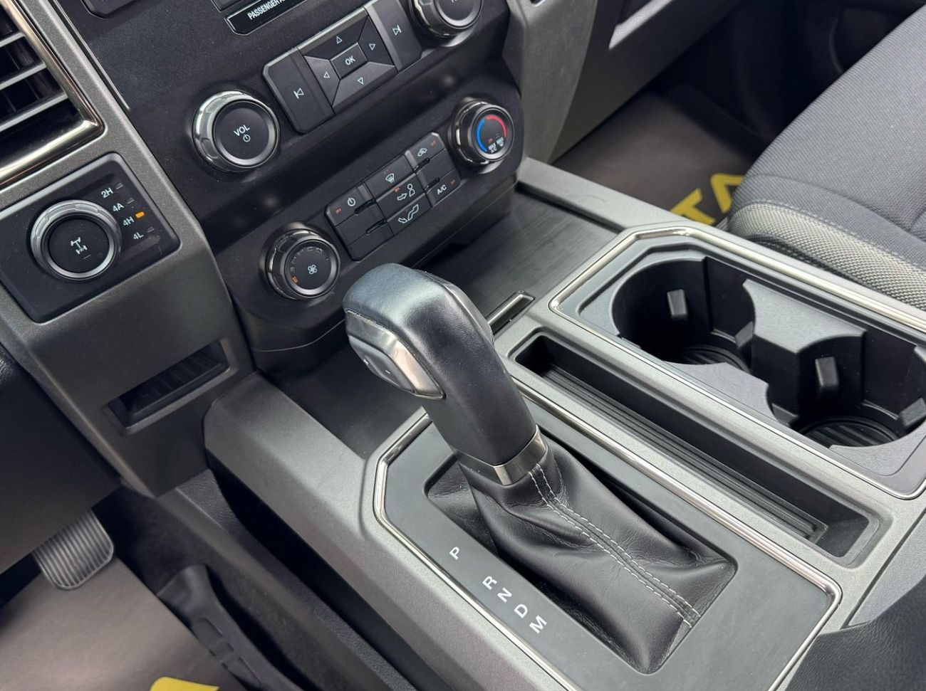 فورد إف-150 رابتور 2020 Ford F-150 Raptor, 2026 Ford Warranty, Full Ford Service History, GCC