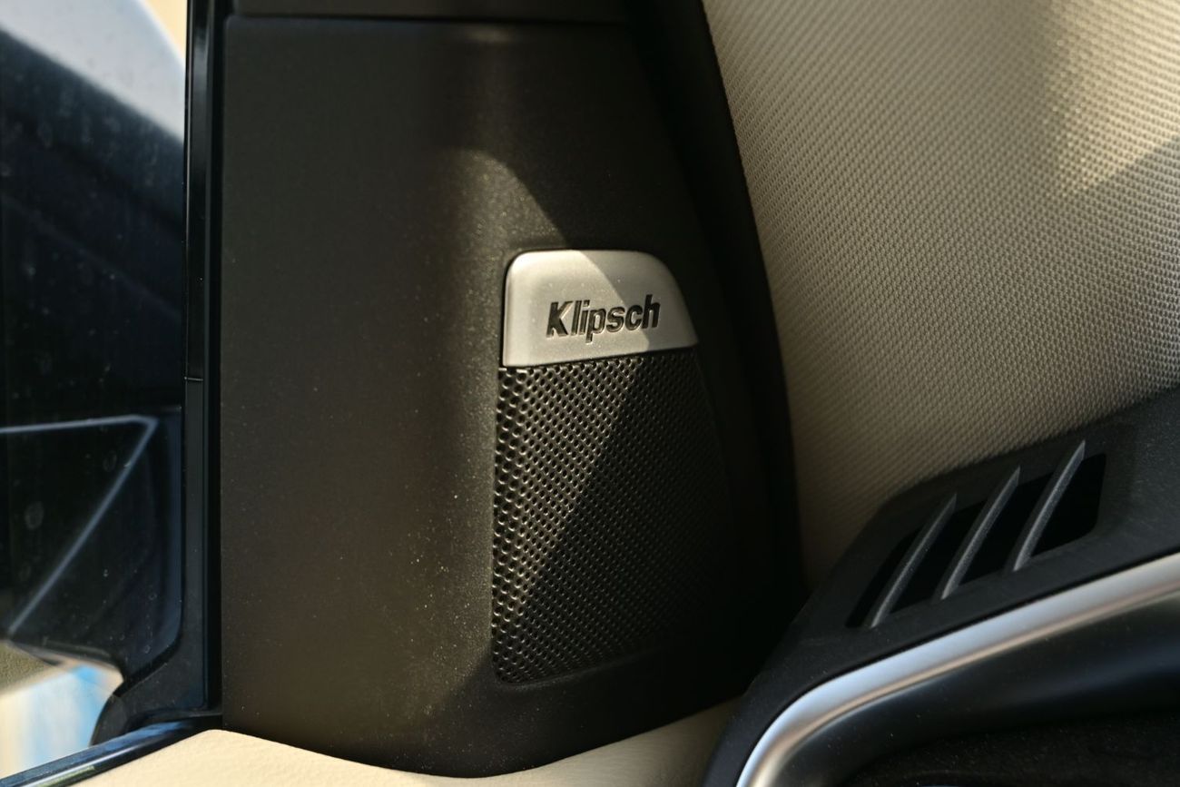 Nissan Patrol LE Platinum City 3.5L Nissan Patrol Platinum 3.5L Twin Turbo, Model 2025